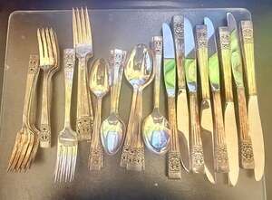 Oneida Community Coronation 1936 Silverplate Flatware Service for 8